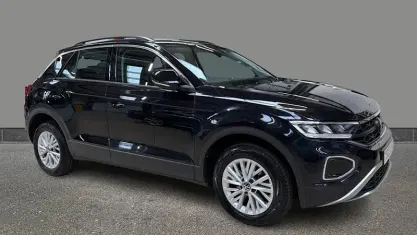 Used VW T-Roc Life 110 HP (80 kW) 2023 Black SUV