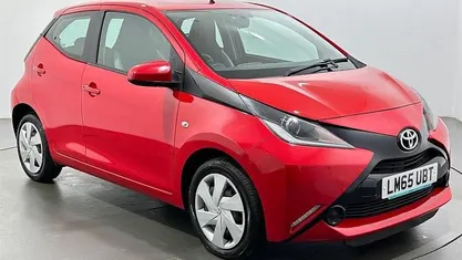 Used Toyota Aygo X-play 69 HP (50 kW) 2018 Hatchback
