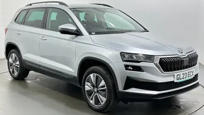 Second-hand Skoda Karoq SE Drive 110 CP (80 kW) 2023 Argintiu SUV