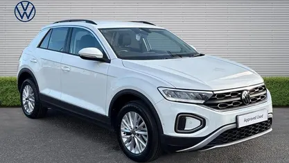 Used VW T-Roc Life 110 HP (80 kW) 2024 SUV