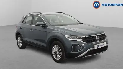 Used VW T-Roc Life 110 HP (80 kW) 2023 Blue SUV