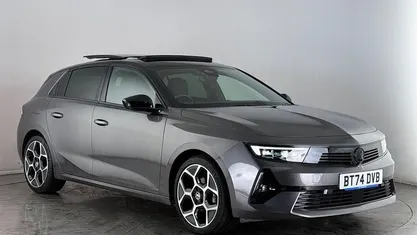 Used Vauxhall Astra Ultimate 131 HP (96 kW) 2024 Grey Hatchback