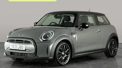 Begagnad Mini Cooper Classic 136 HK (100 kW) 2022 Halvkombi