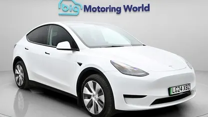 Begagnad Tesla Model Y RWD 219 kW (299 HK) 2024 Vit SUV