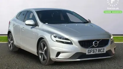 Used Volvo V40 R-Design 122 HP (89 kW) 2017 Silver Hatchback