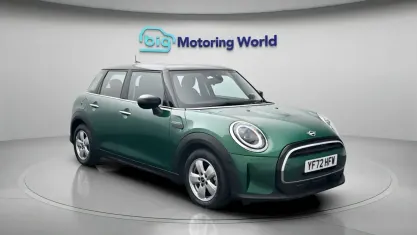 Used Mini Cooper Classic 136 HP (100 kW) 2022 Green Hatchback