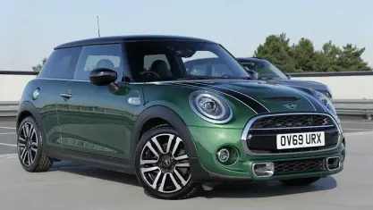 Used Mini Cooper S Exclusive 192 HP (141 kW) 2019 Green Hatchback