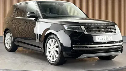 Used Land Rover Range Rover SE 441 HP (324 kW) 2023 Santorini black SUV