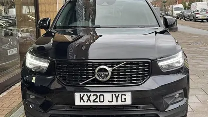 Used Volvo XC40 R-Design 190 HP (139 kW) 2020 SUV