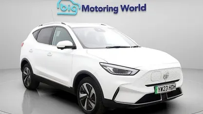 White Used 2022 MG ZS Trophy Connect Hatchback | £15,100 (Fair price)