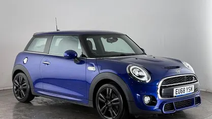 Blue Used 2018 Mini Cooper S Hatch Hatchback | £11,100 (Fair price)