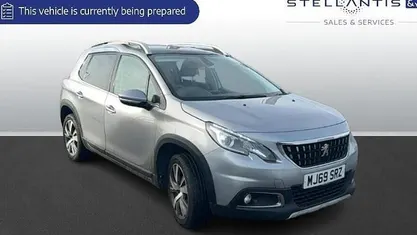 Used Peugeot 2008 Allure Premium 110 HP (80 kW) 2019 SUV