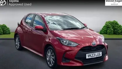Used Toyota Yaris 116 HP (85 kW) 2023 Red Hatchback