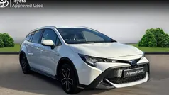 White Used 2020 Toyota Corolla Sport Estate | £17,496 (Fair price)