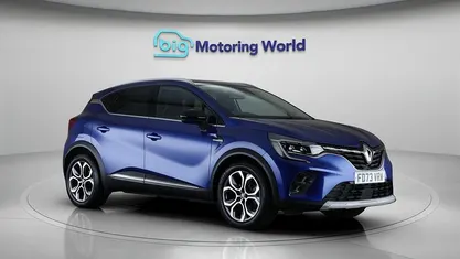 Second-hand Renault Captur Techno 143 CP (105 kW) 2023 Albastru SUV