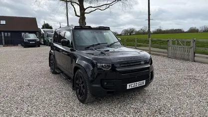 Used Land Rover Defender HSE 300 HP (220 kW) 2021 SUV
