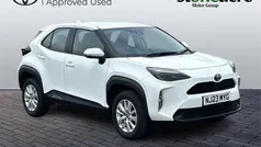 White Used 2023 Toyota Yaris Cross SUV | £21,000 (Fair price)