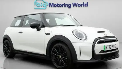 Used Mini Cooper Level 2 135 kW (184 HP) 2023 White Hatchback