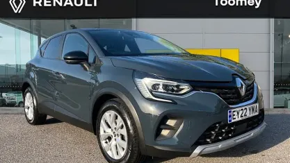 Begagnad Renault Captur Iconic 91 HK (66 kW) 2022 Blå SUV