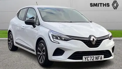 Used 2023 Renault Clio V Evolution Hatchback | £13,890 (Good price)