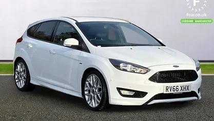 White Used 2016 Ford Focus ST-Line Hatchback | £10,299 (Fair price)