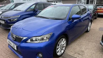 Used Lexus CT200h Luxury Line 136 HP (100 kW) 2013 Hatchback