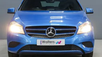 Used Mercedes A180 SE 109 HP (80 kW) 2014 Blue Hatchback