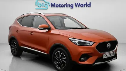 Begagnad MG ZS Exclusive 111 HK (81 kW) 2023 Orange SUV
