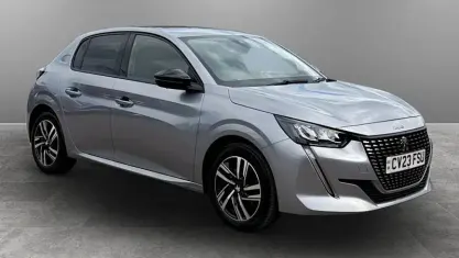 Begagnad Peugeot 208 Allure+ 102 HK (75 kW) 2023 Halvkombi