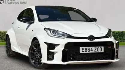 Used Toyota Yaris 261 HP (191 kW) 2021 White Hatchback