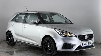 Used MG MG3 Exclusive 106 HP (77 kW) 2020 Silver Hatchback