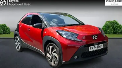 Used Toyota Aygo X 72 HP (52 kW) 2024 Red SUV