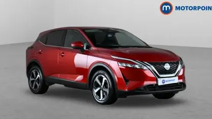 Used Nissan Qashqai N-Connecta 140 HP (102 kW) 2023 Red SUV
