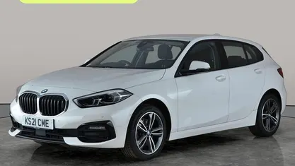 Used BMW 118 Sport Line 136 HP (100 kW) 2021 White Hatchback