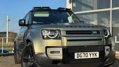 Used Land Rover Defender First Edition 241 HP (177 kW) 2020 Green SUV