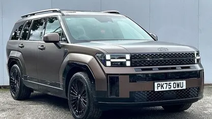 Gold New 2025 Hyundai Santa Fe SUV | £46,151 (Fair price)