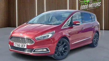 Used Ford S-MAX Vignale 209 HP (153 kW) 2017 Red MPV