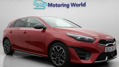 Begagnad Kia Ceed GT-Line 160 HK (117 kW) 2023 Röd Halvkombi