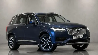 Used Volvo XC90 Inscription 235 HP (172 kW) 2018 Blue SUV