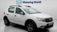 Used 2017 Dacia Sandero Lauréate Hatchback | £6,000 (Fair price)