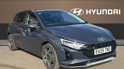 Używany Hyundai i20 Premium 101 KM (74 kW) 2025 Szary Hatchback