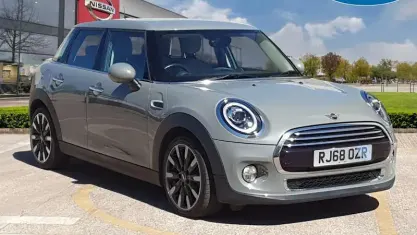 Begagnad Mini Cooper Exclusive 136 HK (100 kW) 2019 Halvkombi