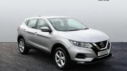 Used Nissan Qashqai Acenta Premium 140 HP (102 kW) 2019 Silver SUV