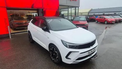 White Used 2024 Vauxhall Grandland X Ultimate SUV | £18,995 (Fair price)