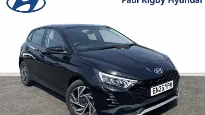 Used Hyundai i20 Advanced 101 HP (74 kW) 2025 Black Hatchback