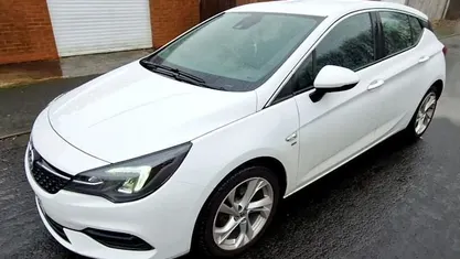 White Used 2020 Vauxhall Astra Design Edition Hatchback | £9,199 (Fair price)