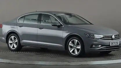 Used VW Passat SE 150 HP (110 kW) 2021 Grey Sedan