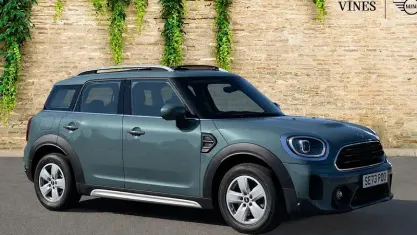 Used Mini Cooper Countryman Classic 136 HP (100 kW) 2023 Green SUV