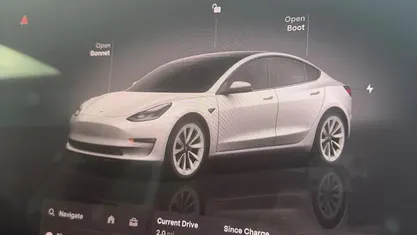 Used Tesla Model 3 Standard Range 180 kW (245 HP) 2021 White Sedan