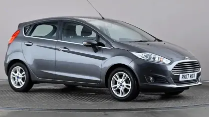Used Ford Fiesta Zetec 101 HP (74 kW) 2017 Grey Hatchback